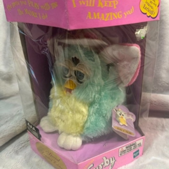 1999 Furby Special Limited Edition Spring Pastel Interactive Toy NOS Collectible - Picture 2 of 4